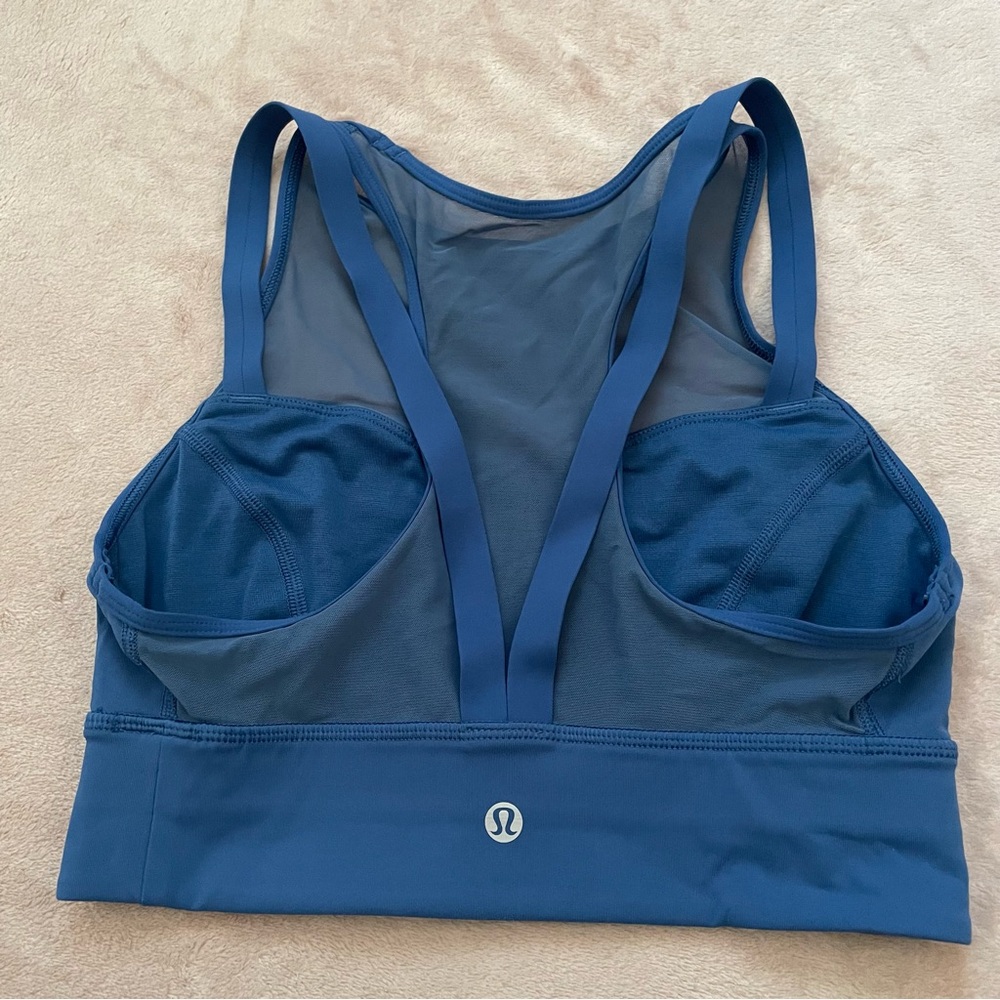 Lululemon sport bra size 4 - Picture 4 of 5